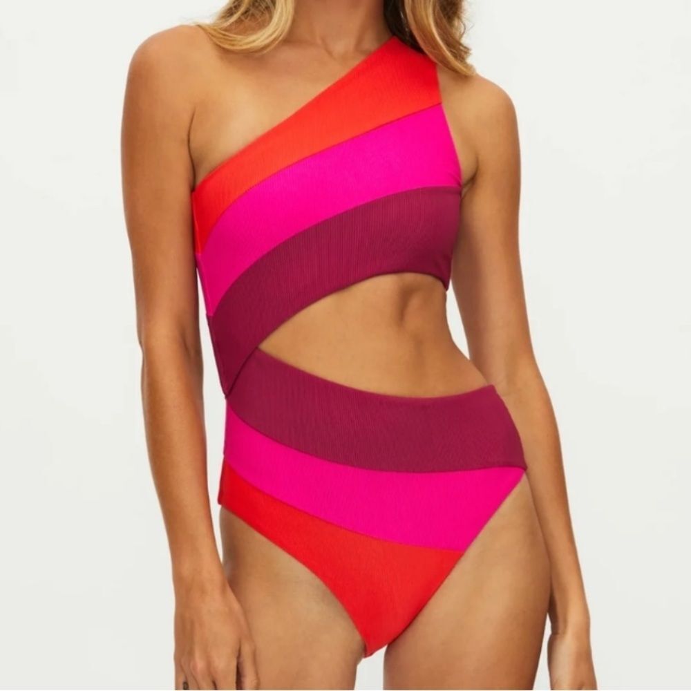 Beach Riot Swimsuit - Picture 4 of 8